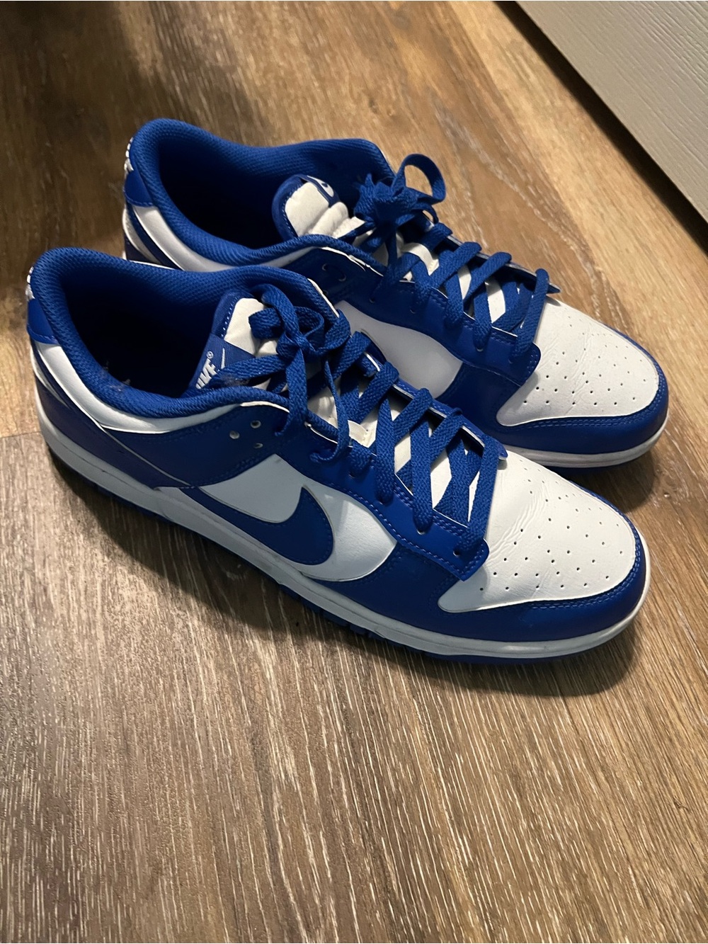 Nike Men’s Low-Top Sneakers - White and Blue